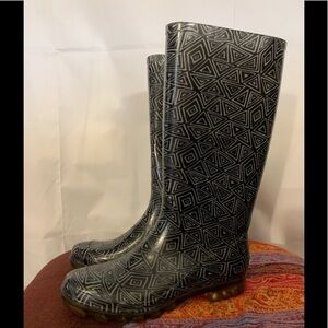 Toms cabrilla tribal print rain boots size 8
